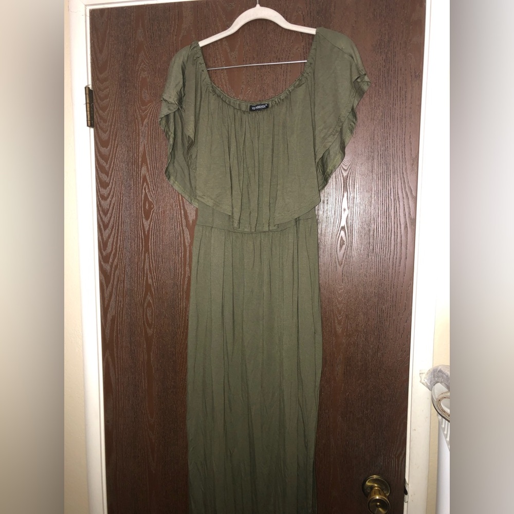 Verabendi olive green peasant maxi dress size M